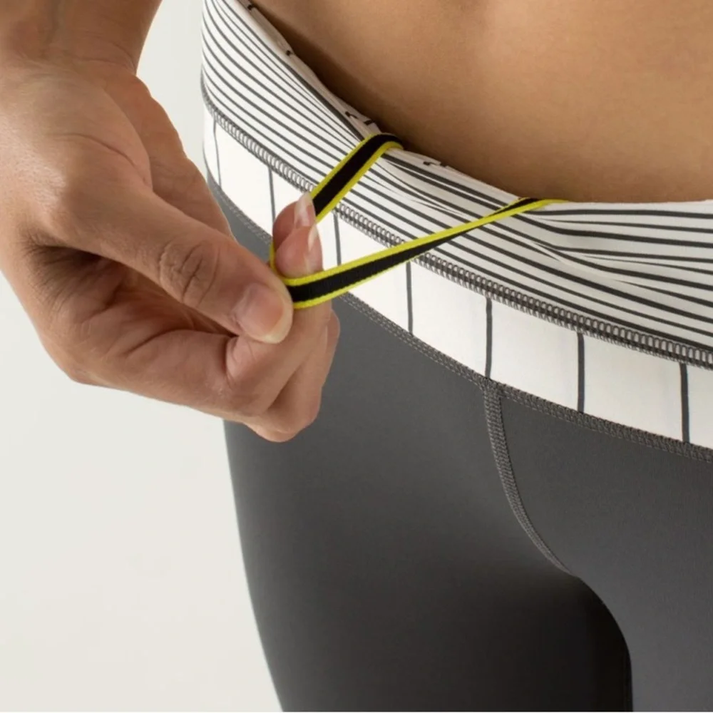 Lululemon Run: Inspire Crop II Soot Light Hyper Stripe Angel Wing grey S
